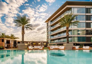 W Scottsdale