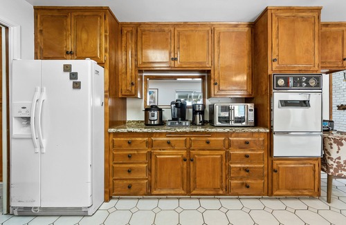 Yucca Valley House | 1/2 Acre Epic Pool and Spa 2 King Beds Bunk with 2 Queens