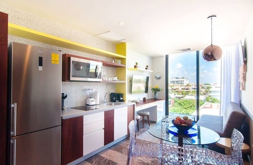 Downtown Condo | 1 Block to Beach, Oceanview Rooftop Pools & Lounge