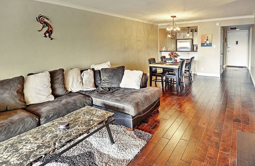 South Scottsdale Condo | < 1 Mi to Old Town! Couples Haven w/Pool Access
