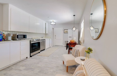 Arcadia Apartment | 10 Mi to Dtwn Phoenix: Studio w/Outdoor Kitchen!