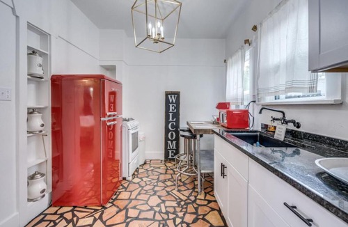 Tucson House | 109 Park (Jill Reilly)