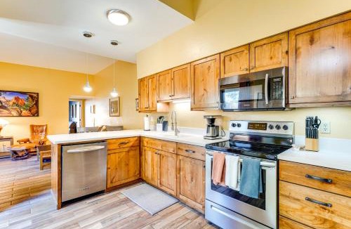 Gatewood Pointe Townhomes House | 12 Mi to Dtwn Tucson: Tranquil Townhome w/Office