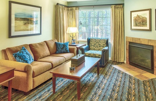 Pinetop Resort | 1BD/Pinetop - White Mountains Retreat with cozy condos and tons of amenities!