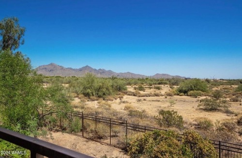 North Scottsdale Condo | 2 bedroom condo 2nd Fl. in the heart of North Scottsdale with garage parking+1