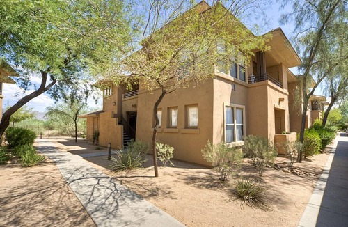 North Scottsdale Condo | 2 BR Relaxing Bliss at a Desert Oasis - End Unit On 1st Floor