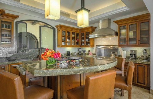 Buzzards Villa | 2 FREE NIGHTS IN CABO at Casa Vida!