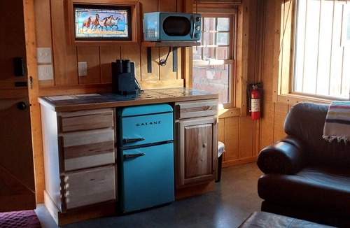 Cottonwood Cabin | 2 Minute Walk to Old Town Cottonwood AZ