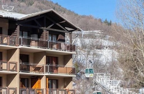 Briancon Apartment | 200m from resort center, balcony, tv, ski locker, 82m², Serre Chevalier
