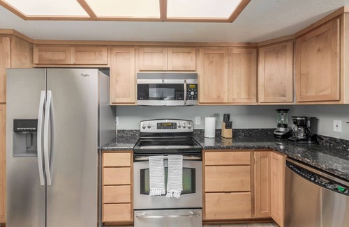 Campus Farm Condo | 2BR/2BA Tucson Condo Near U of A, Hospitals & River Walk. Ideal for Long Stays!