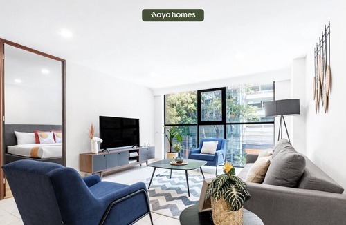 Colonia Cuauhtemoc Apartment | 2BR Chic Apt Near Reforma and the Angel - King Bed