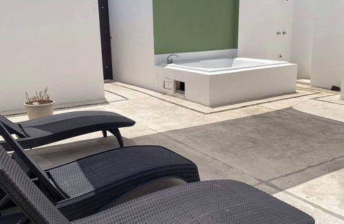Zazil-ha Apartment | 2BR Close Beach, Private Roof, Pool M303
