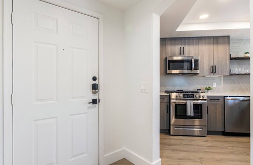Desert Paradise Estates Apartment | 2BR CozySuites at Kierland Commons with pool #08