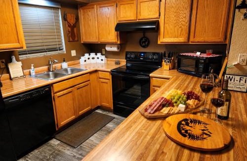 Pinetop House | 2BR Gated Escape With A Pool And Walk to Dining and Trails