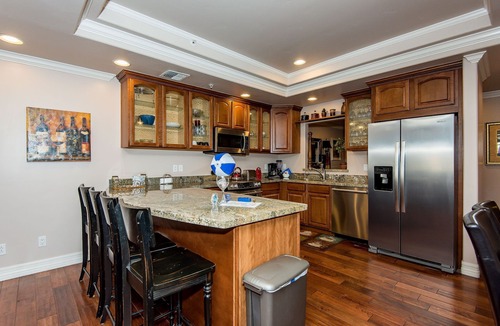 Bullhead City Condo | 3 Bdr Riverfront Casino View Pool Spa Beach Private boat launch, BBQ's 1J