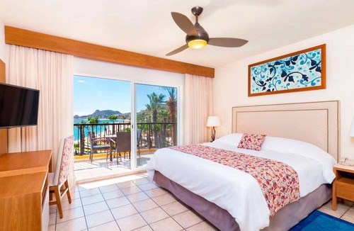 El Medano Ejidal Resort | 3 bedroom/4 Bath, Beachfront Resort Villa del Palmar Cabo for Christmas