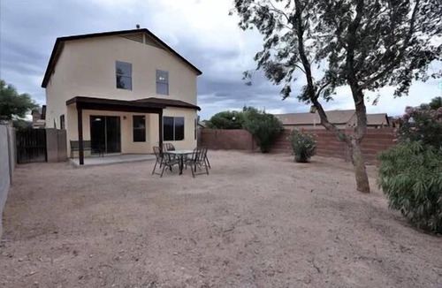 Tucson House | 3-bedroom house in pleasant Tucson with cool AC and space to relax