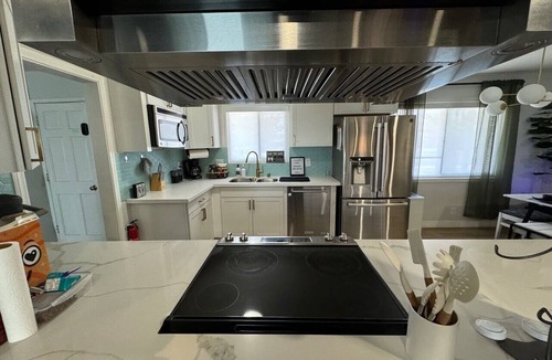 Winchester House | 3-bedroom Mid Century house in amazing Las Vegas with WiFi, AC. Book now!