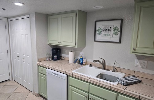 Nautical Estates House | 3~bedroom townhome on the Island. Pet friendly~Pool~Boat parking