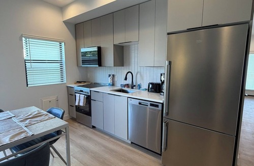 North Mountain House | 3-bedroom townhome in adorable Phoenix with cool AC and gym access