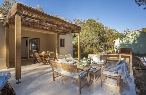Sorbo-Ocagnano House | 3 bedrooms, 2 bathrooms, 100 m from the beach, direct access