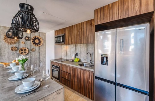 Zama Condo | 3 Level Heaven PH w Private Jacuzzi | Big Gym Access