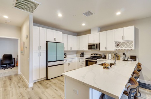 Lake Havasu City Apartment | 3 Mi to Lake Havasu: Condo w/Mountain & Lake View