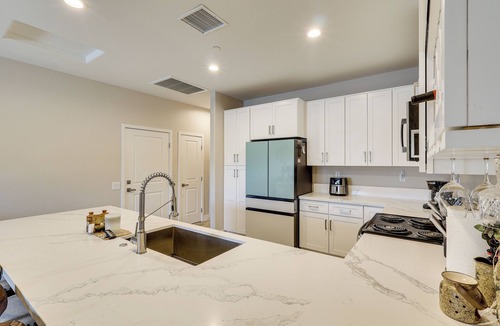 Lake Havasu City Apartment | 3 Mi to Lake Havasu: Condo w/Mountain & Lake View
