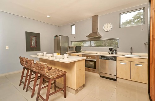 Playacar Fase II Apartment | 3BR condo w/pool & BBQ grill
