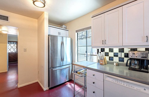 Peter Howell House | 3BR Near Hospitals & UofA w/Workspace