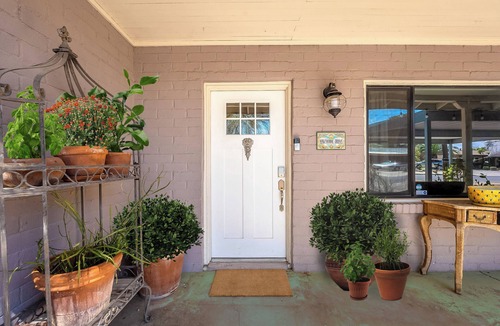 Peter Howell House | 3BR Near Hospitals & UofA w/Workspace