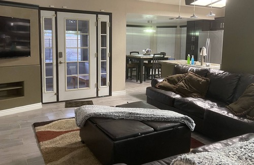 La Buena Vida House | 4 bed-Pool-Theater-across from Cardinals & Westgate