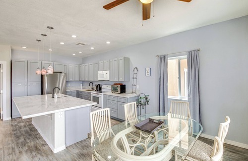 Bullhead City Cottage | 4 Mi to Casinos: Mtn-view Home in Bullhead City!