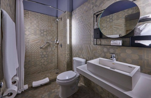 Historic Center Hotel | 4 Queen Bed Rooms in a Historic Mexico City Building Near Museums