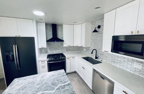 Paradise Valley Village House | 4bd/3ba - 2 suites N Phx putting green large yard