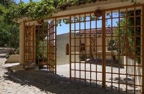 North End House | 4BR, 5BA, Sunset Ocean Views, Heated infinity Pool, Great Wi-Fi, Private Villa