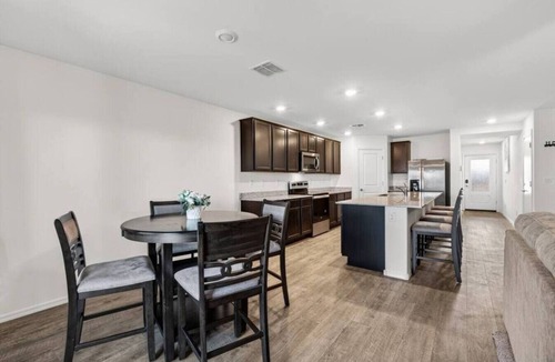 Buckeye House | 4BR Buckeye Home | 4 Queen Beds + Fast WiFi