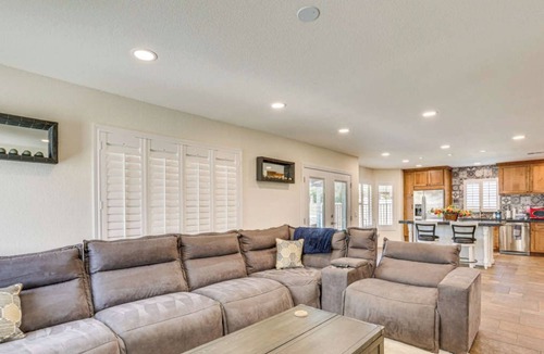 La Buena Vida House | 4BR Home w/Private Pool, Patio & Grill