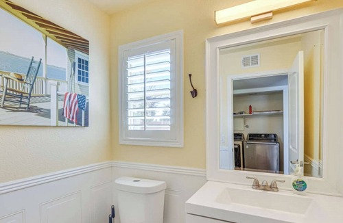La Buena Vida House | 4BR Home w/Private Pool, Patio & Grill
