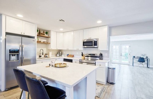 Papago Parkway House | 4BR Sun-Soaked Refuge ~ Near Old Town & Golf