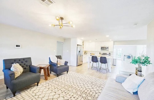 Papago Parkway House | 4BR Sun-Soaked Refuge ~ Near Old Town & Golf