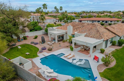 Stonegate House | 5 Bed Luxury Home w/NEW Heated Salt Water Pool/Hot Tub