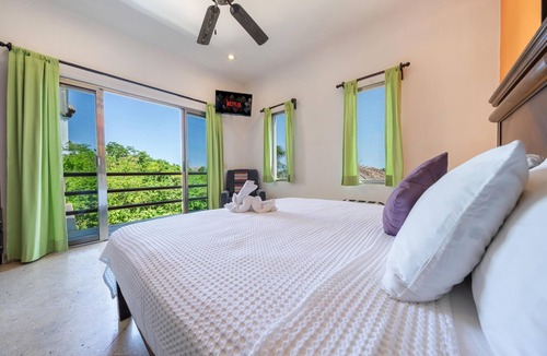 Isla Mujeres Villa | 5 BR w/heated pool in Punta Sur