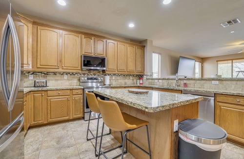 San Tan Valley House | 5 Mi to San Tan Mtn: San Tan Valley Group Getaway!