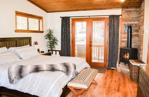 Munds Park Cabin | 5 Star Luxury Mountain Retreat!