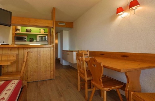Arc-1800 Apartment | 50m from resort center, 13rd floor, balcony, tv, 29m², Les Arcs