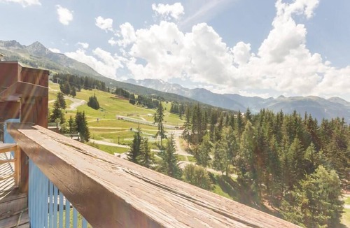 Arc-1800 Apartment | 50m from resort center, 11st floor, view ski slopes, balcony, tv, 24m², Les Arcs