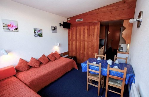 Arc-1800 Apartment | 50m from resort center, 11st floor, balcony, tv, 25m², Les Arcs