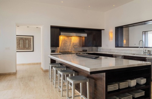 Buzzards Villa | 6-Bd Villa, Beach Club & Golf — Chef, Butler & Yacht Charter Included