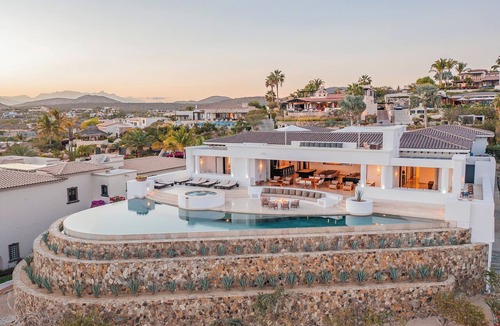 Buzzards Villa | 6-Bd Villa, Beach Club & Golf — Chef, Butler & Yacht Charter Included